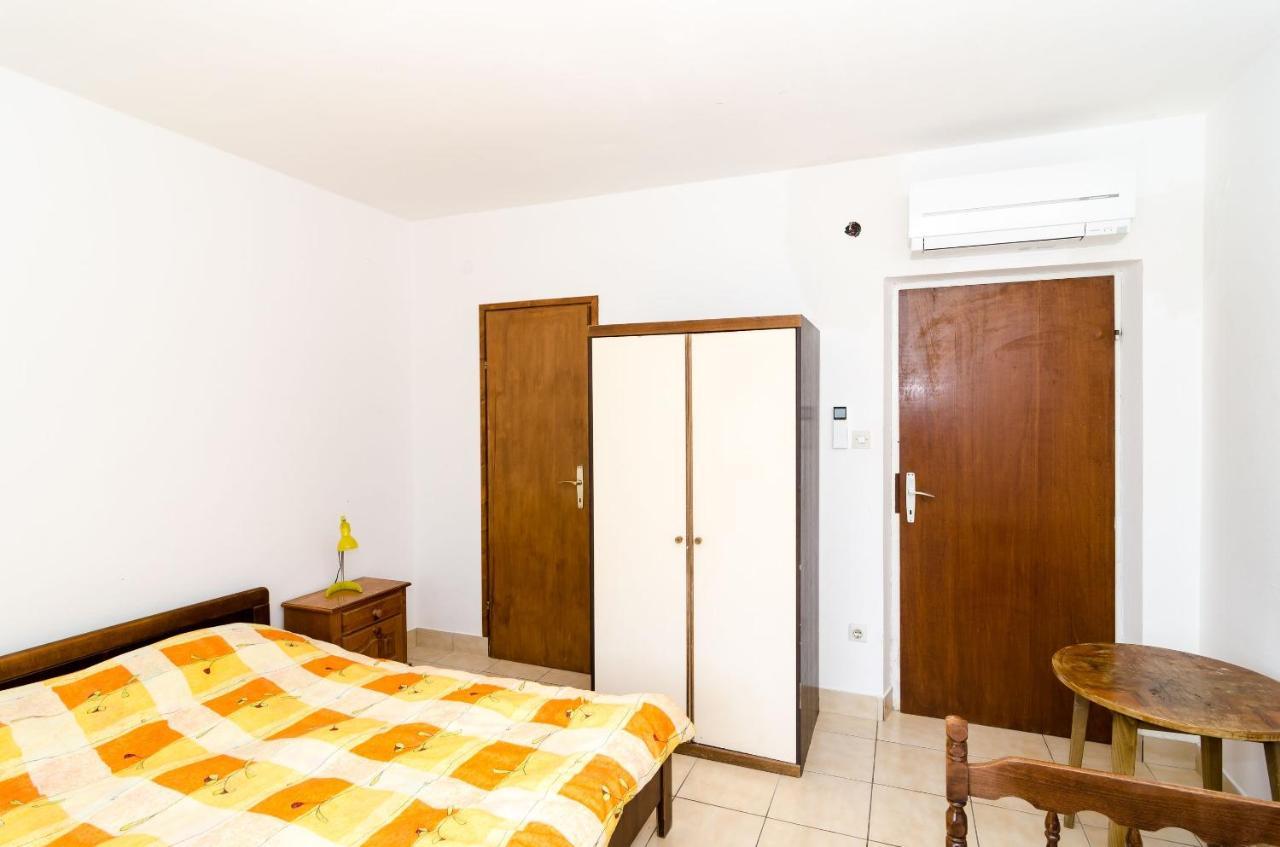 מולונאט Villa Peragic חדר תמונה