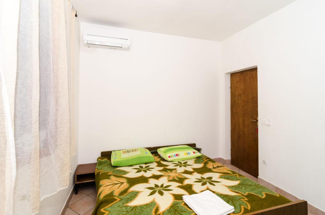 מולונאט Villa Peragic מראה חיצוני תמונה