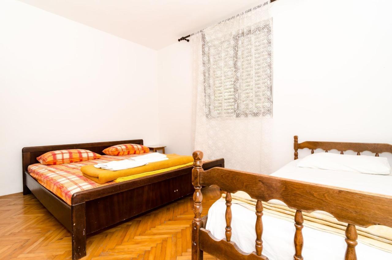 מולונאט Villa Peragic חדר תמונה